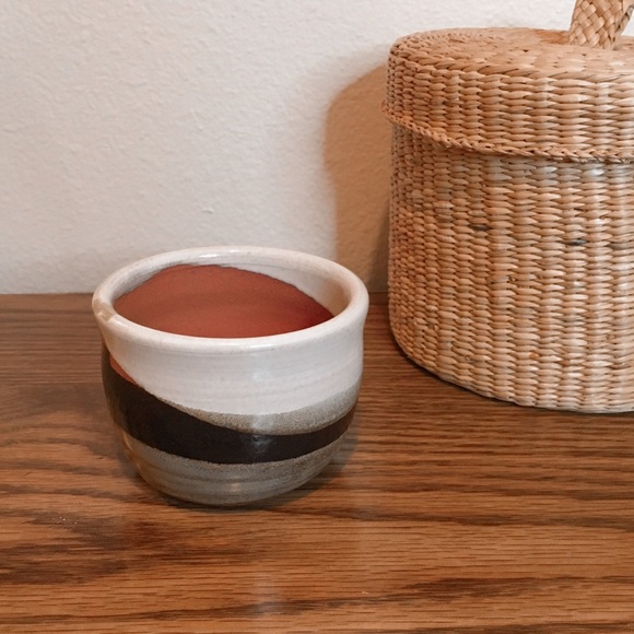 Vintage Brown Ceramic Pottery Bowl - Picture 5 of 5